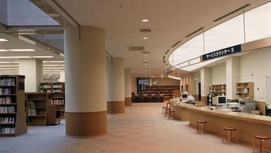 青森県立図書館一般室