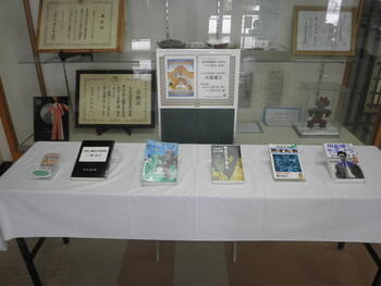 一斉展示（大畑分館）.JPG